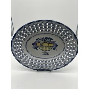VINTAGE blue Ceramic LATTICE FRUIT Platter 14" Made‎ in China